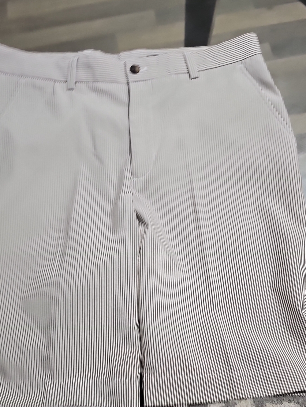 Greg Norman Collection White with Brown Pinstripe Size 32